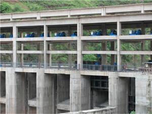 啟閉機(jī)閘門(mén)